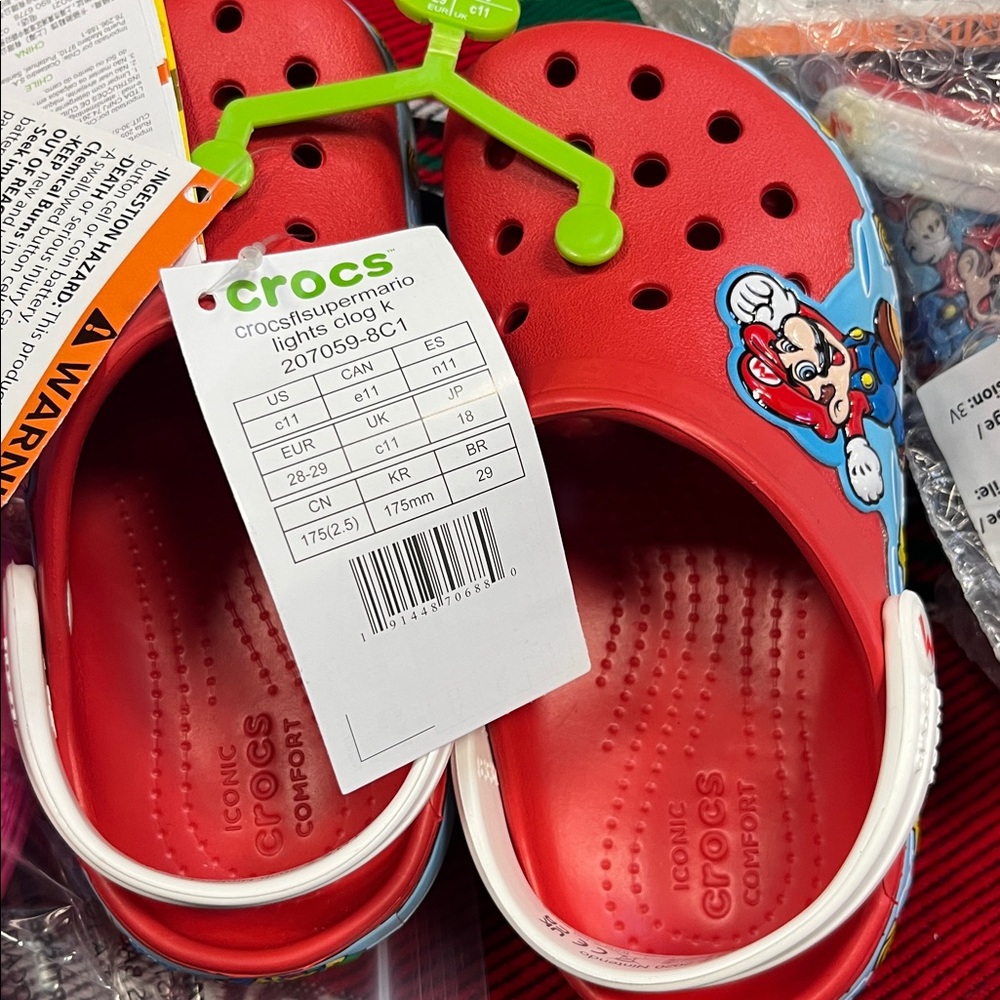 Kids' Crocs Fun Lab Super Mario Lights Clog - Picture 4 of 5